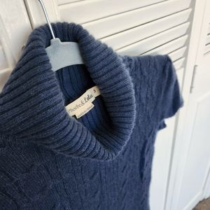 100% Cashmere turtleneck kable knit sweater dress
